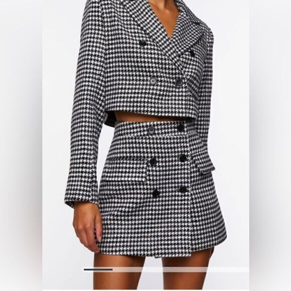 Forever 21 Houndstooth Mini Skirt. Size XS - Picture 1 of 10